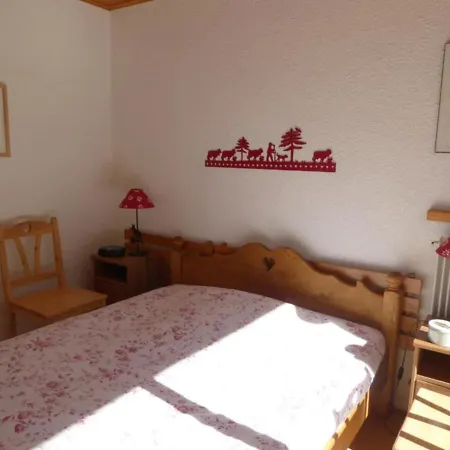 Eperon B3 21 Apartment